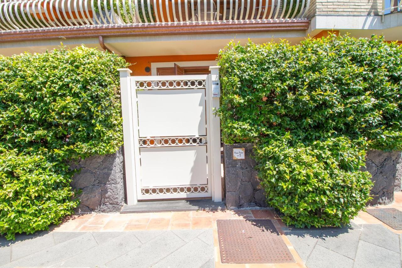 Aparthotel Etna Royal View Trecastagni Exterior foto