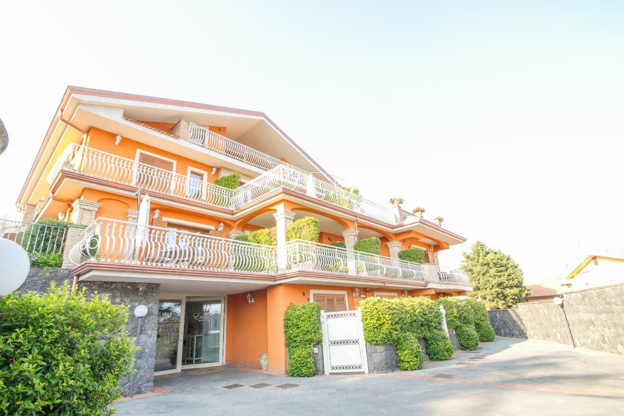 Aparthotel Etna Royal View Trecastagni Exterior foto